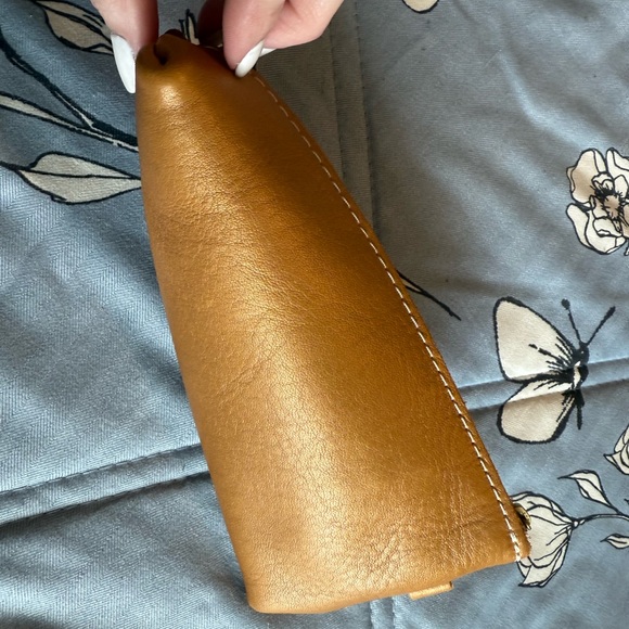 Portland Leather Honeycomb Alpine pouch - Picture 2 of 4